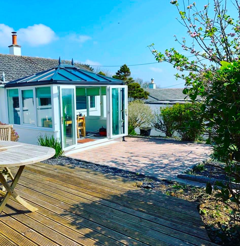 FairView bungalow conservatory and deck